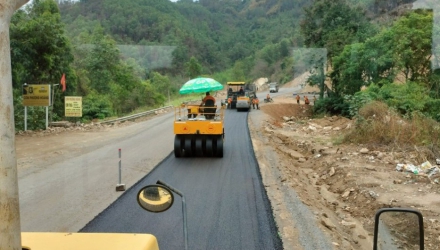 Trải thảm nhựa 001