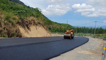 Trải thảm nhựa 001